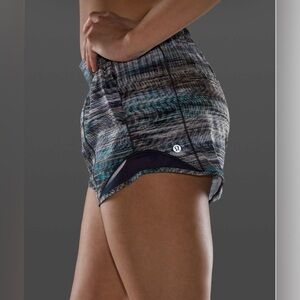 Lululemon x Peloton 4" Digital Hotty Hot Shorts-Digital Oasis Grey